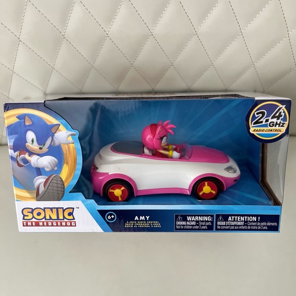 Sonic the Hedgehog Amy 2.4 GHZ Radio Controlled Car Toy Pink Team Racing NIB - Picture 12 of 13